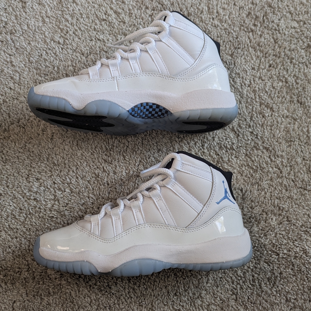 Jordan 11 Retro Legend Blue Youth Size 4.5Y